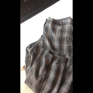 Plus size black and white plaid slacks!♣️☁️